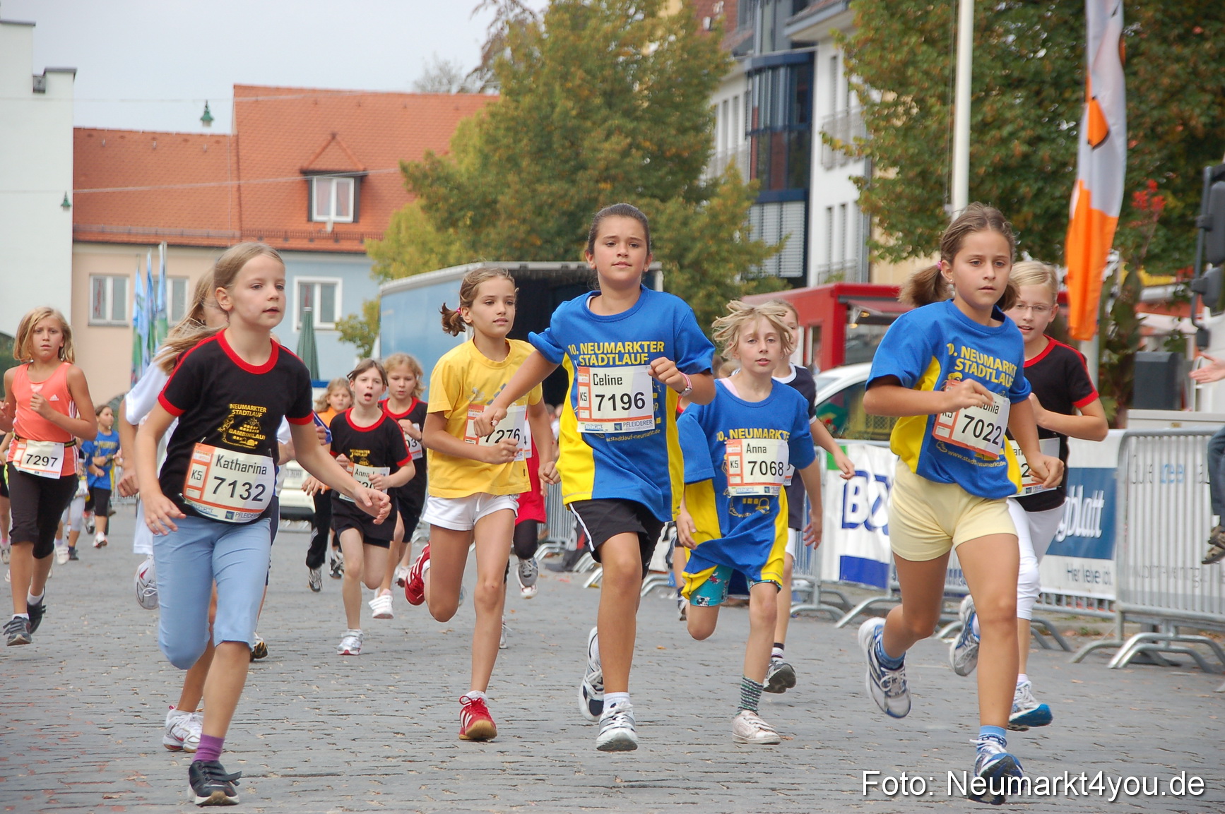 0123 Stadtlauf Neumarkt Bambinilaeufe 200909